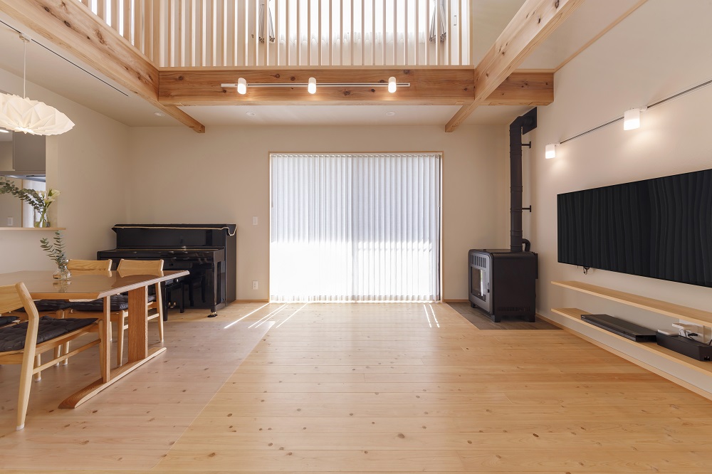 家族みんなで花火を楽しむ住まい