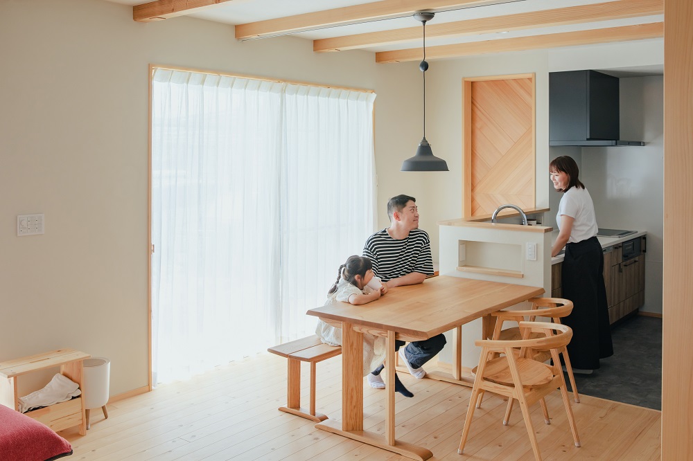 こだわりの造作家具がある家族が楽しく暮らす木の家