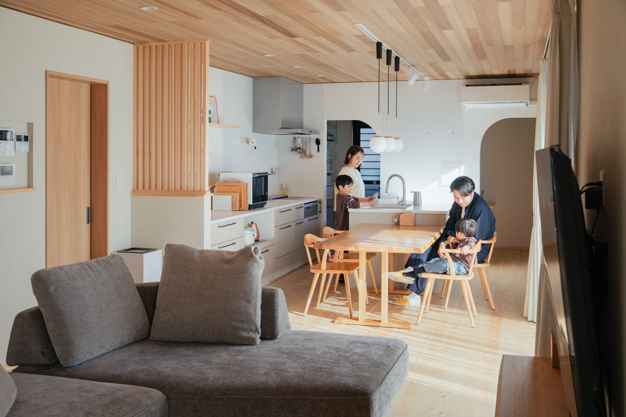 やわらかな光が注ぐ、上質な住まい